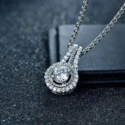 Elegant Silver Pendant Necklace